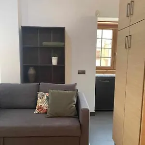  Apartment Flat Victoria